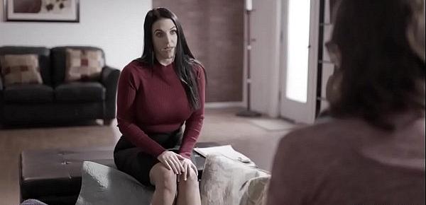  Jay Taylor has phobia against sex and body contact and seeks help from her therapist Angela White which has a very unorthodox way of curing Jay Taylor